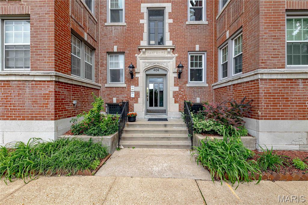 Hampshire Square Condo - Residential