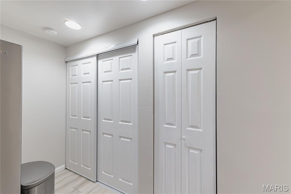 Hampshire Square Condo - Residential