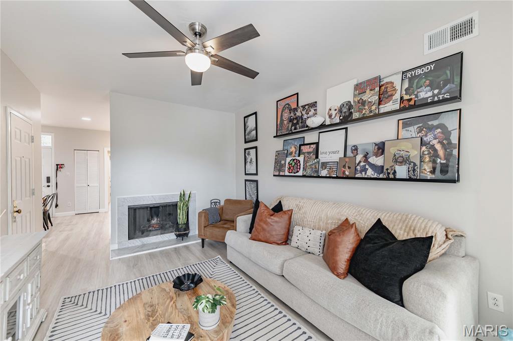 Hampshire Square Condo - Residential