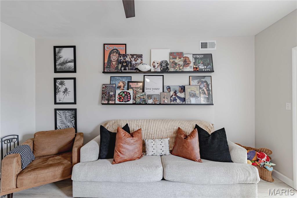 Hampshire Square Condo - Residential