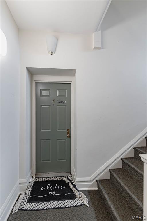 Hampshire Square Condo - Residential