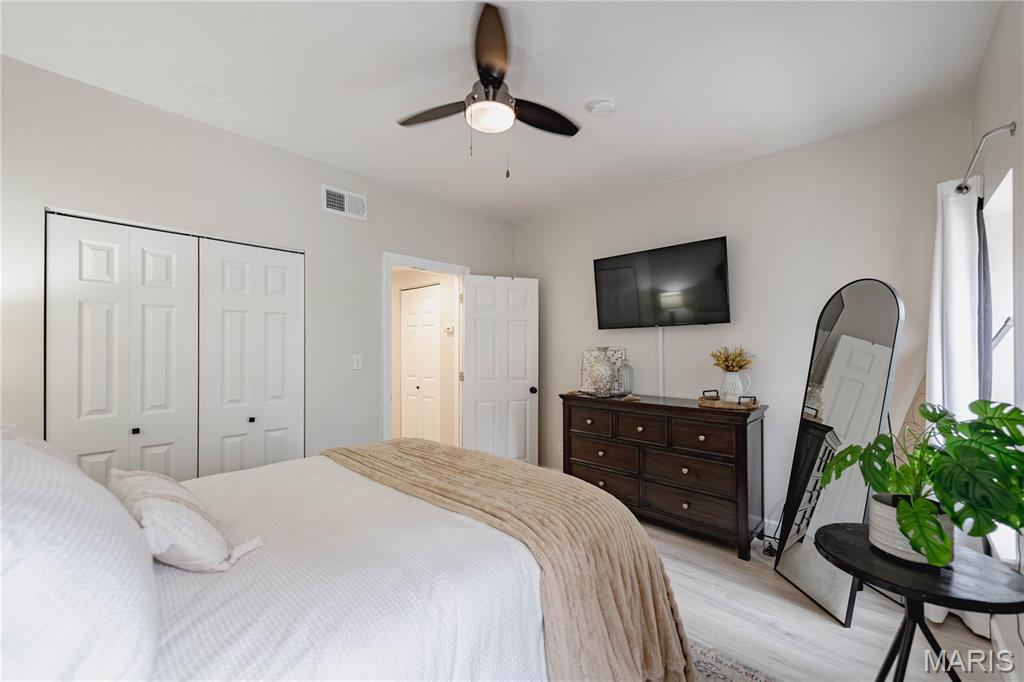Hampshire Square Condo - Residential