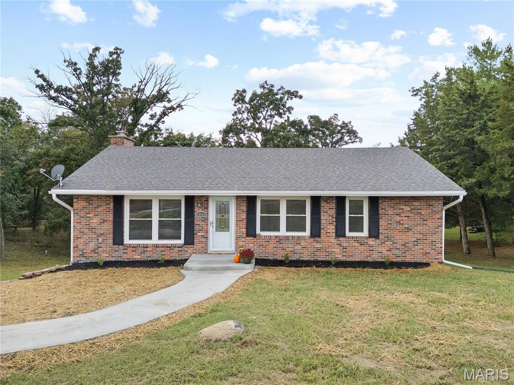 Tucked away just minutes from Columbia, this beautifully remodeled 5-bedroom, 3-bath home on 5 acres is the definition of move-in ready. Enjoy the serenity of country living with wide-open views, mature surroundings, and plenty of room to breathe—while still maintaining easy access to town.

This home has been fully updated from top to bottom, featuring a completely remodeled kitchen and bathrooms, all-new flooring throughout, and brand-new appliances. Every detail has been thoughtfully refreshed, allowing the next owner to simply move in and enjoy.