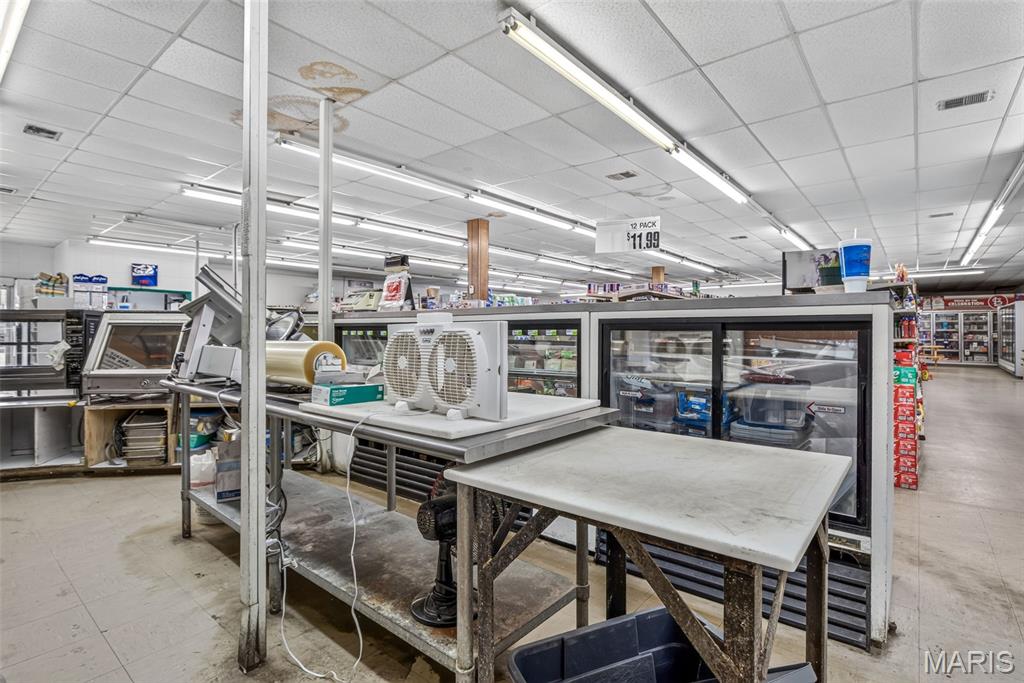 na - Commercial Sale