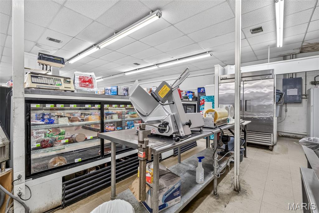 na - Commercial Sale