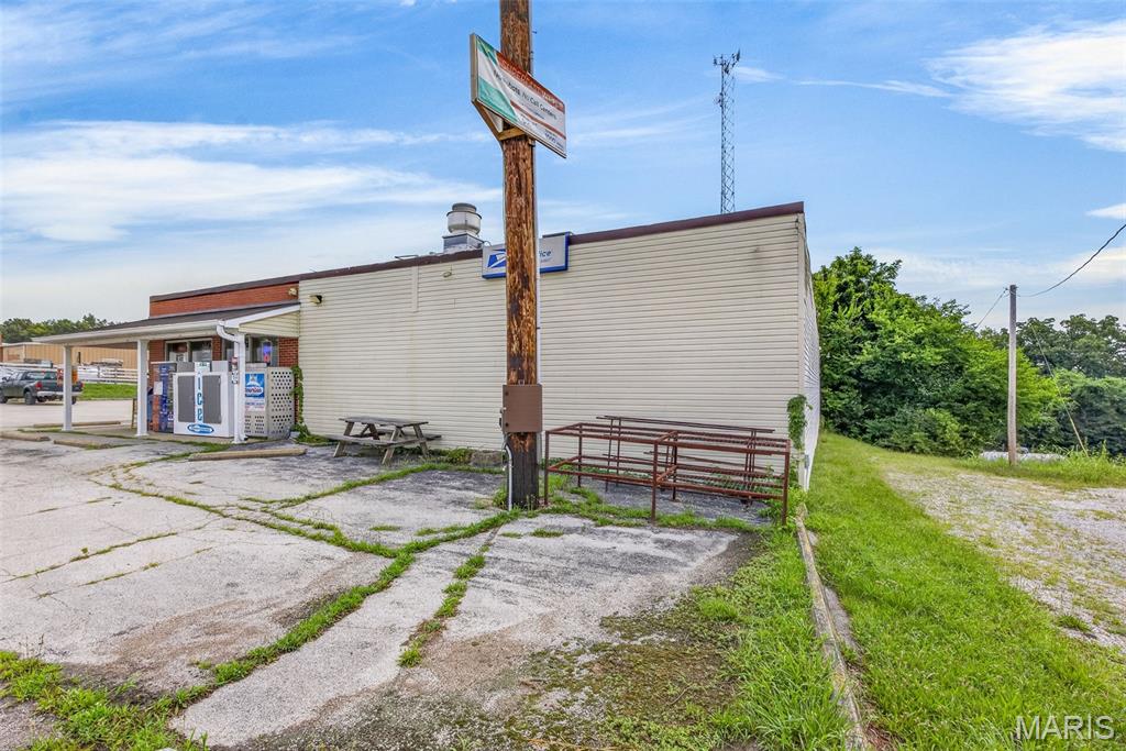 na - Commercial Sale