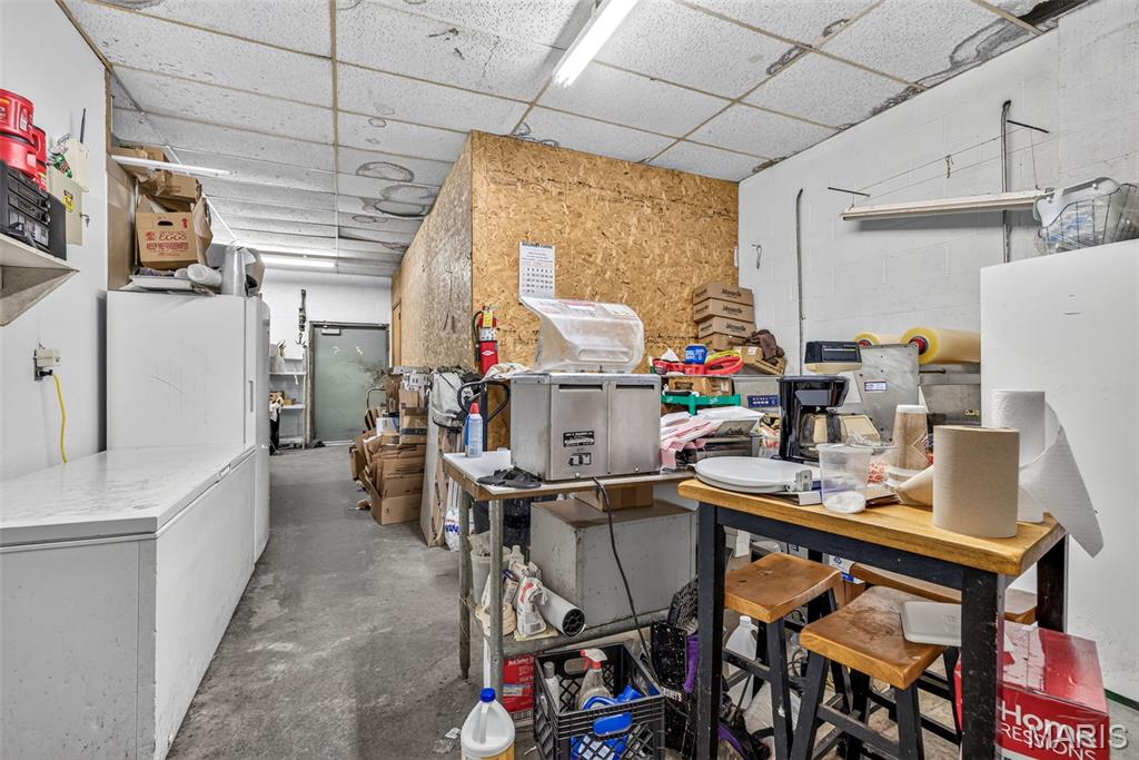 na - Commercial Sale