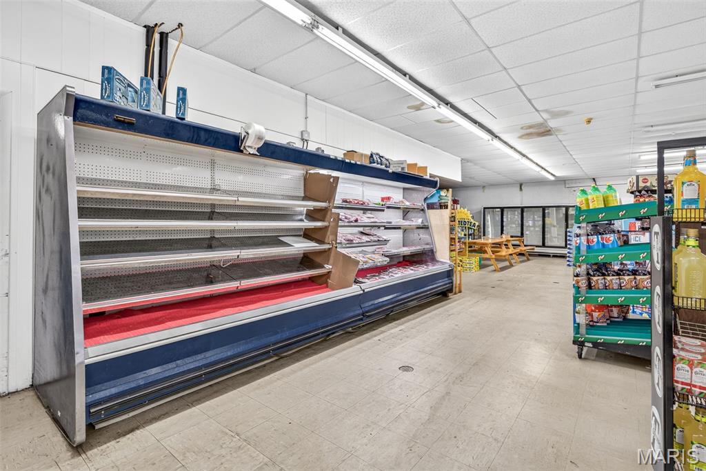 na - Commercial Sale