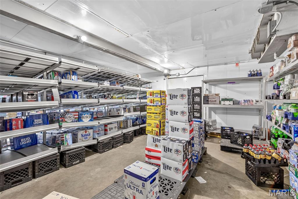 na - Commercial Sale