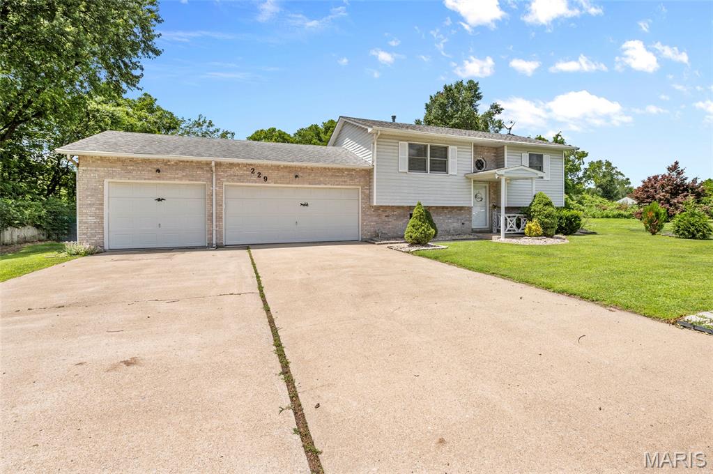 Chouteau Trace 1 - Residential
