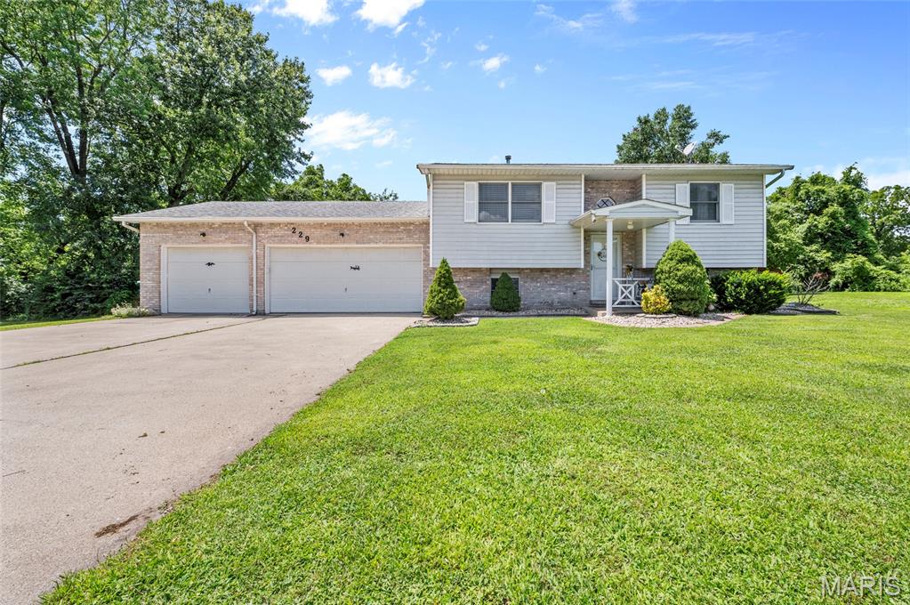 Chouteau Trace 1 - Residential