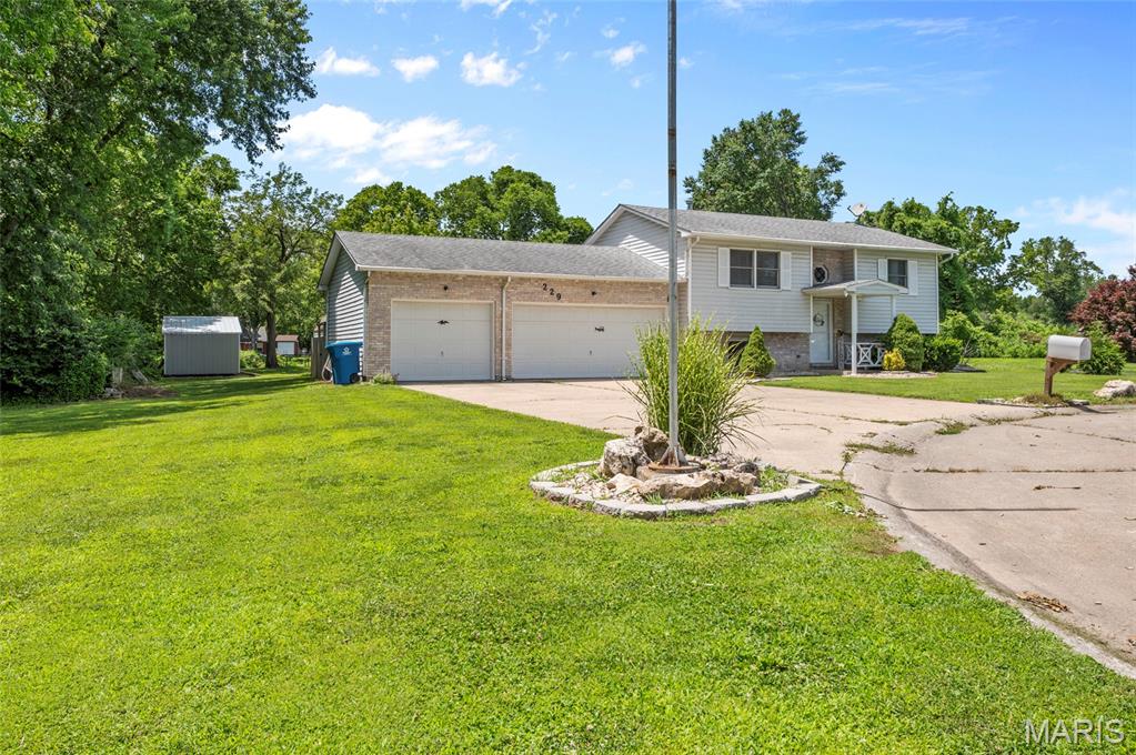 Chouteau Trace 1 - Residential