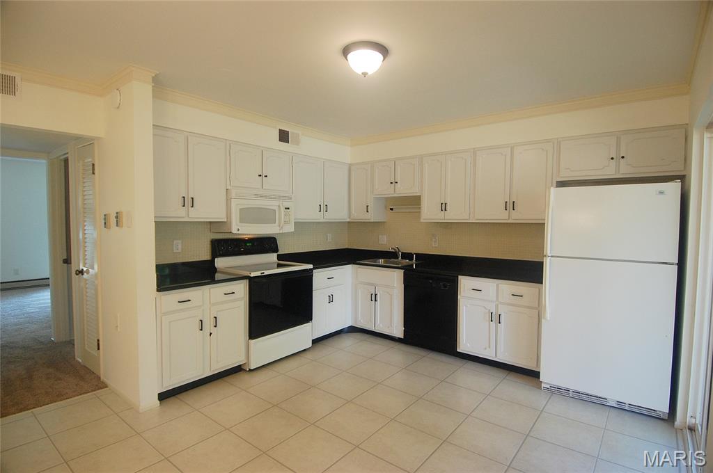 Sakura Gardens Condo - Residential