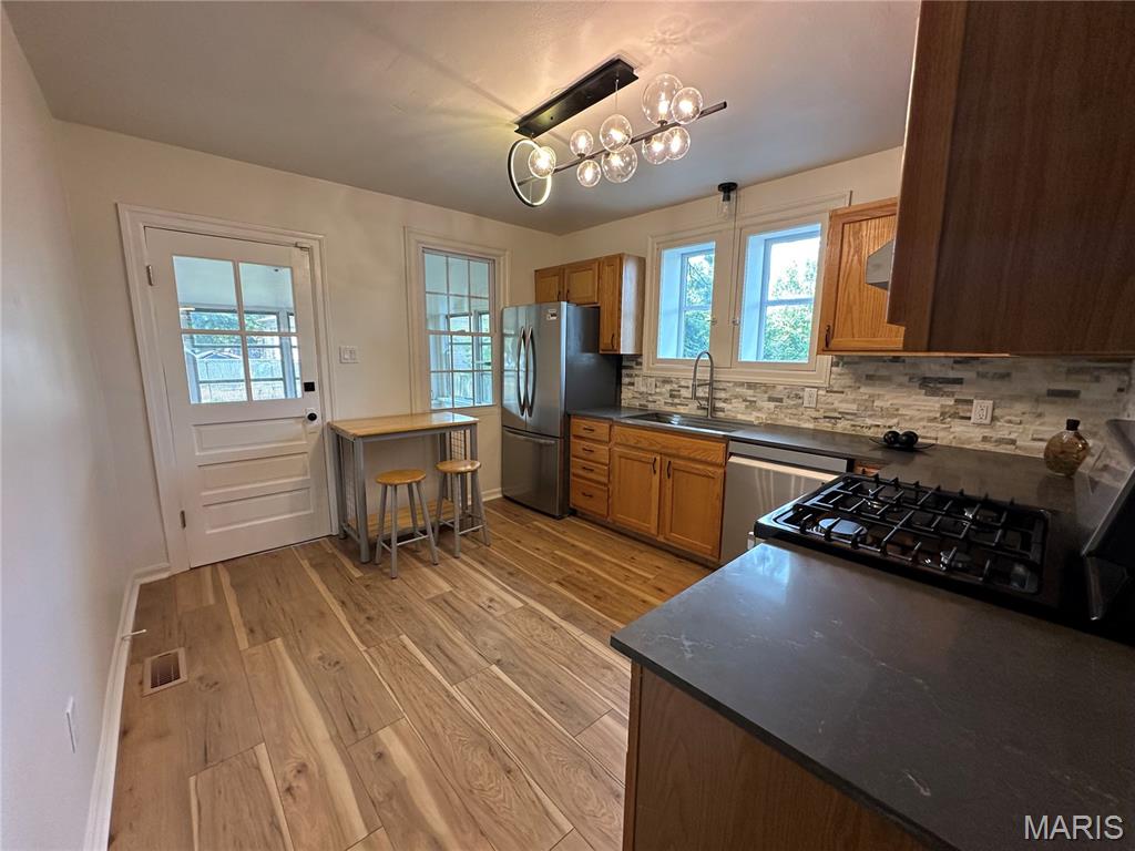 L D Huntington - Residential