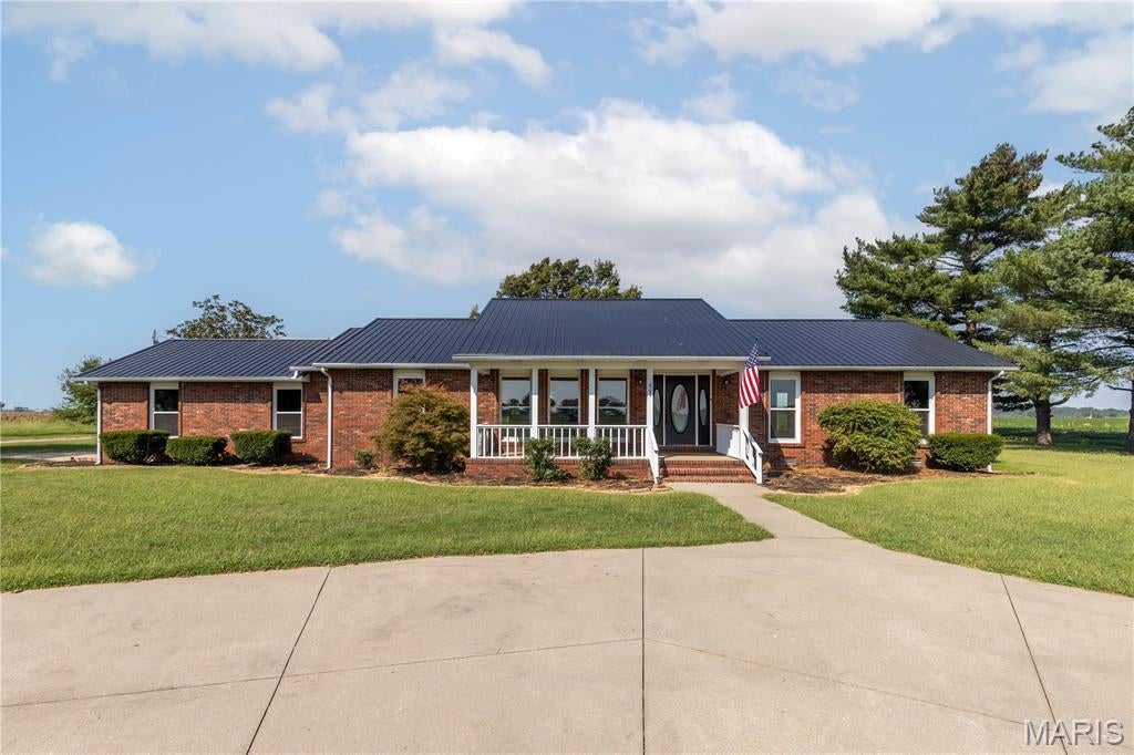 Have you been looking for a move in ready home with a ton of space!?!?!?  This is it!!!
Completely redone and ready to impress! This stunning 5-bedroom, 5-bath home offers an exceptional blend of style, space, and comfort in a beautiful country setting. The gorgeous open-concept design creates an inviting flow throughout the main living areas, with large windows bringing in an abundance of natural light and showcasing the peaceful surroundings. The beautifully updated kitchen features granite countertops and plenty of space for cooking, gathering, and entertaining. Spacious bedrooms offer impressive closet space, while the primary suite provides a private retreat complete with a luxurious soaking tub and the closet of your dreams. Another amazing feature of this property is 3 of the 5 bedrooms have on suite bathrooms. An attached garage adds everyday convenience, and the thoughtful renovations throughout make this home truly move-in ready. If you’re looking for a spacious, beautifully updated home with room for everyone and the tranquility of a country setting, this one is a must-see!