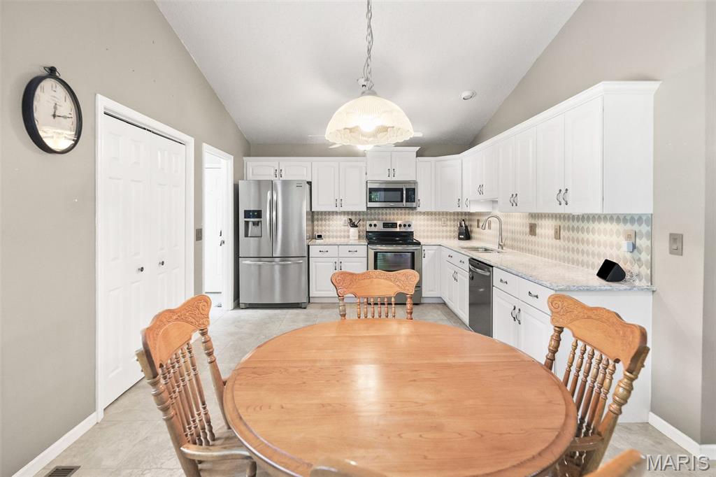 At Lincoln Farm 4th Add - Residential