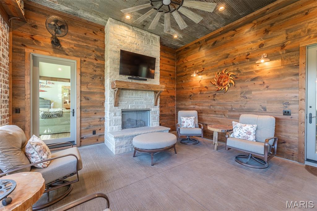 Arrowhead Lake Estates - Residential