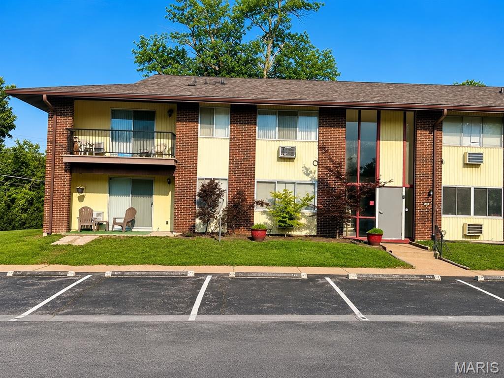 Hazelcrest Condo - Residential