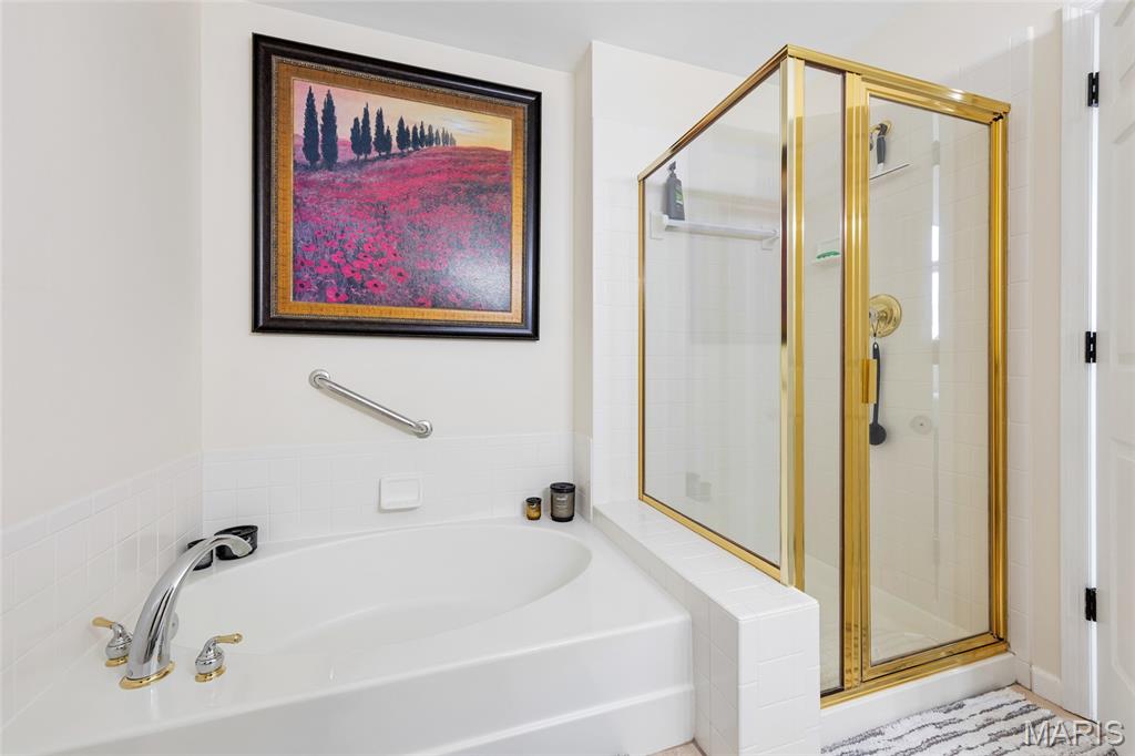Ridgeview Place Ph Two Condo - Residential