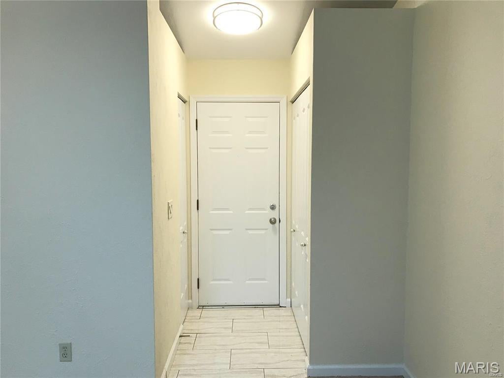 CHATEAU WOODS - Residential Lease
