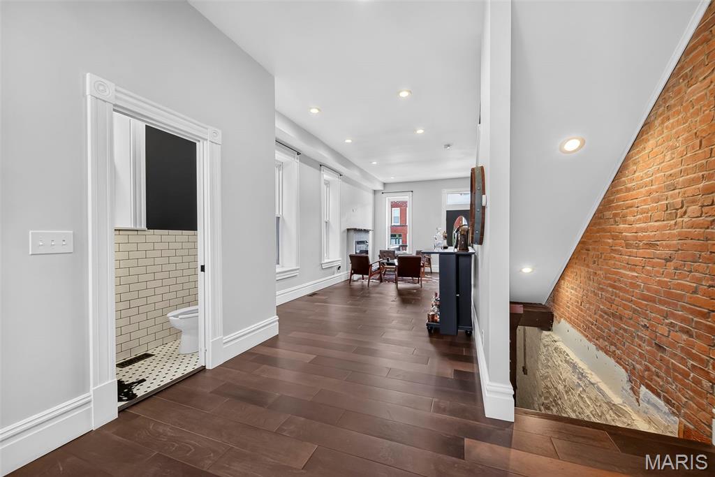 Lynch Add - Residential