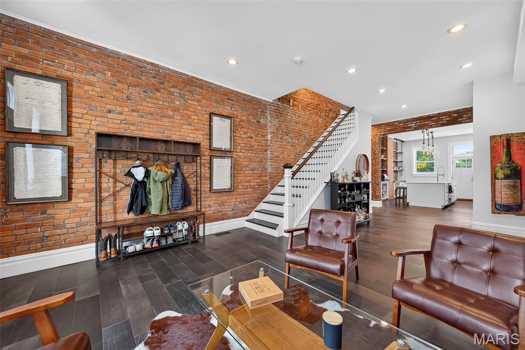 Lynch Add - Residential