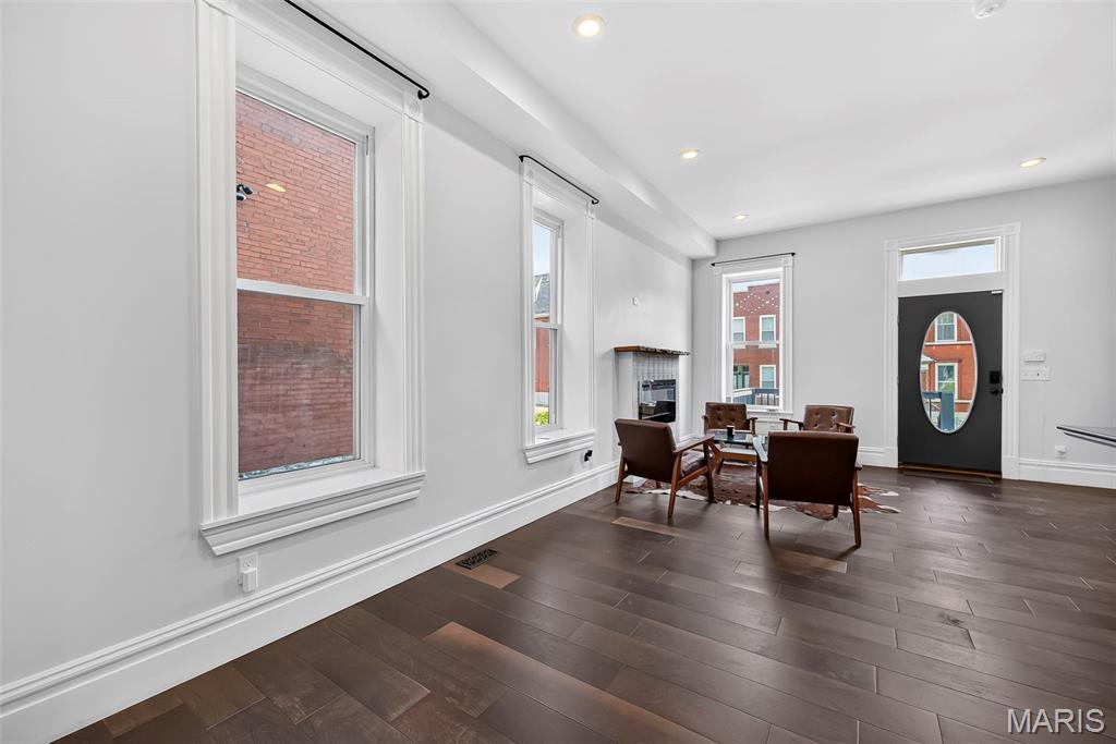 Lynch Add - Residential