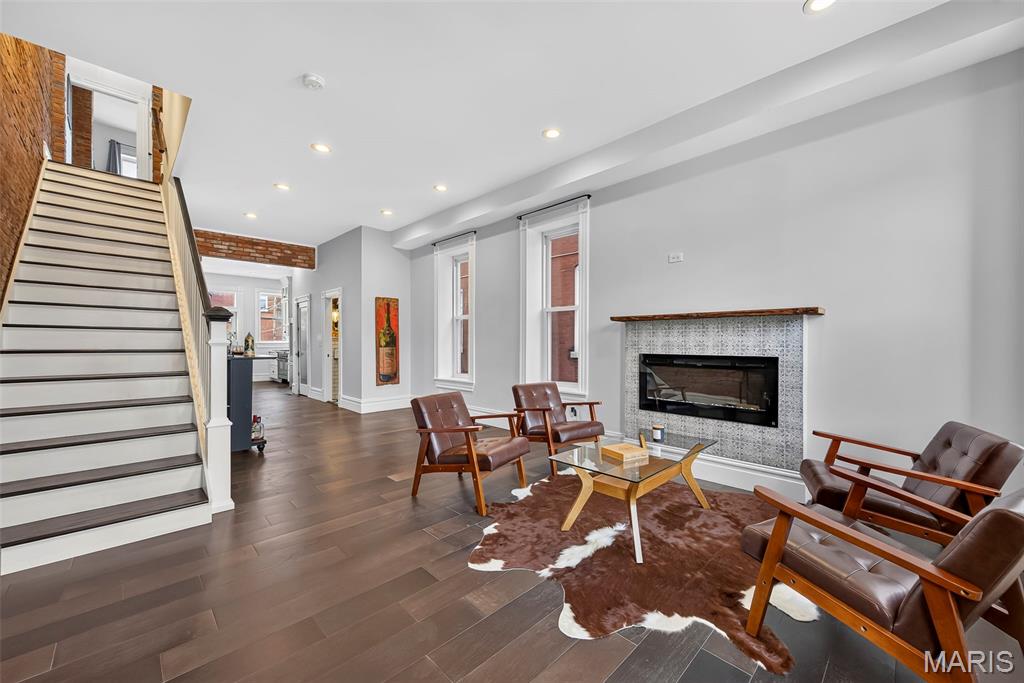 Lynch Add - Residential