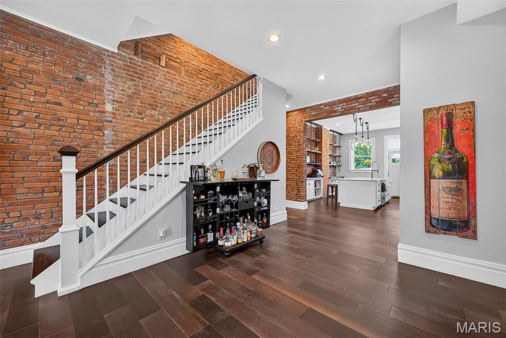 Lynch Add - Residential
