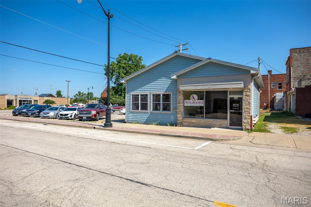 Litchfield - Commercial Sale
