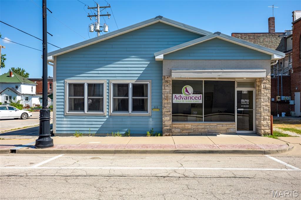 Litchfield - Commercial Sale