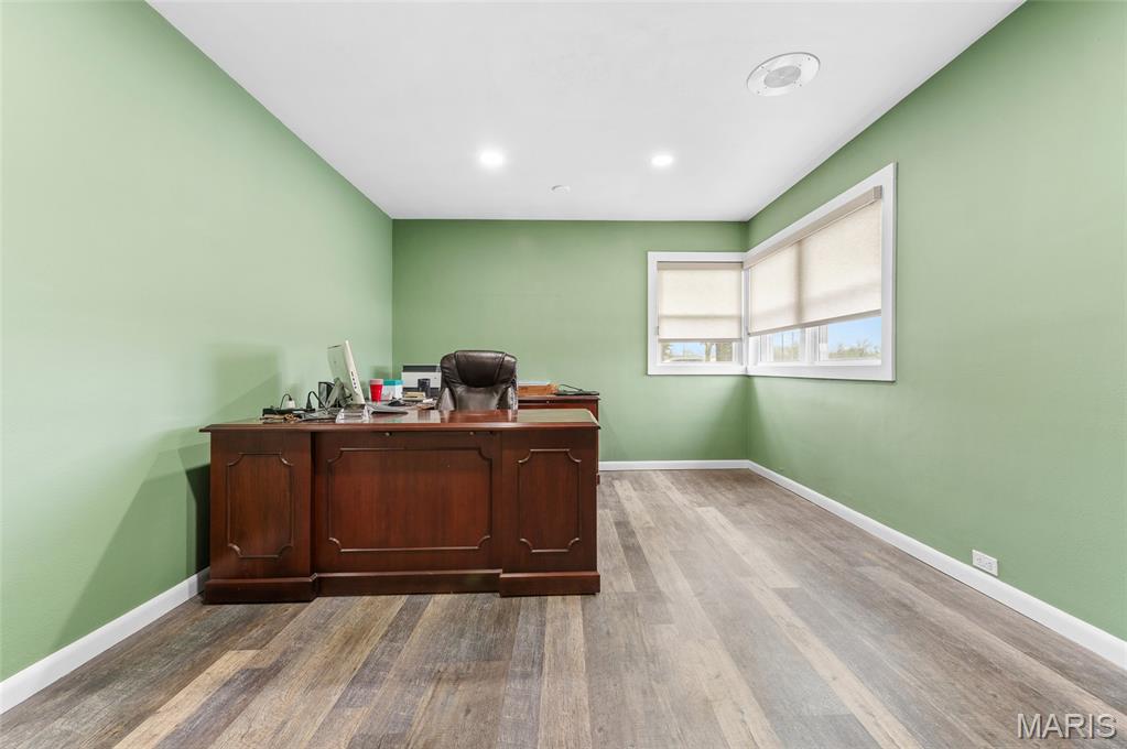 Cedar View Sub - Commercial Sale