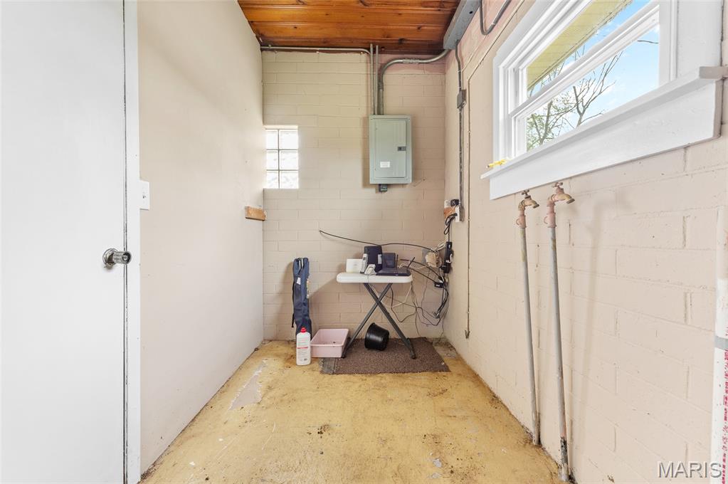 Cedar View Sub - Commercial Sale