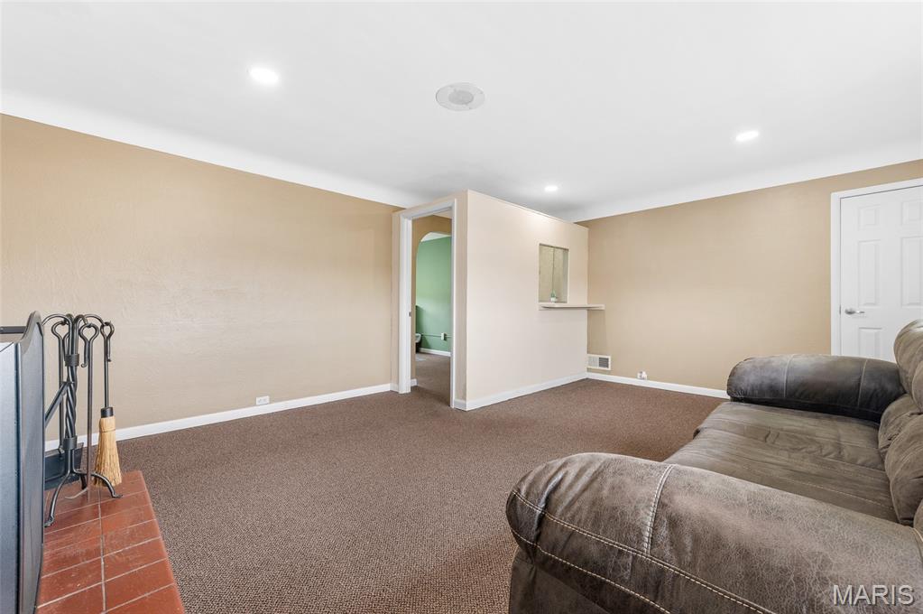 Cedar View Sub - Commercial Sale