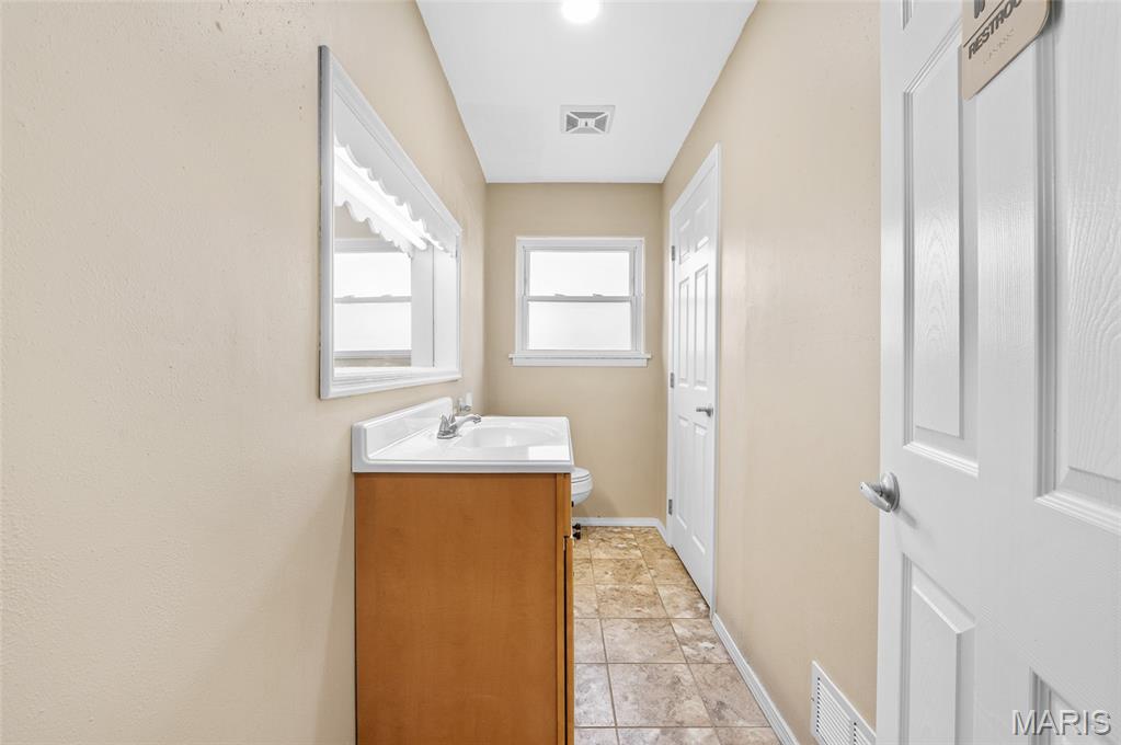 Cedar View Sub - Commercial Sale