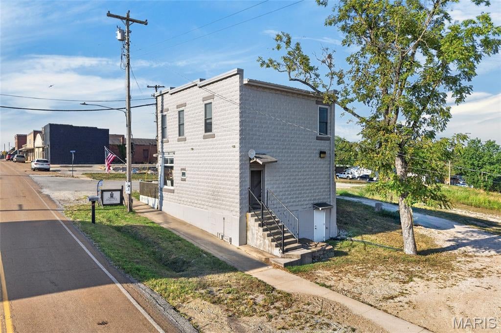 n/a - Commercial Sale