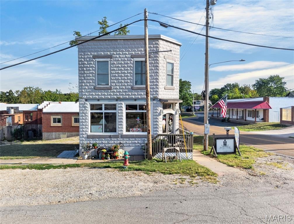 n/a - Commercial Sale