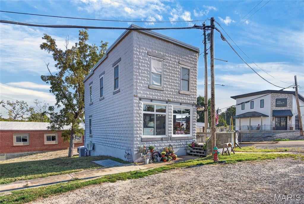 n/a - Commercial Sale