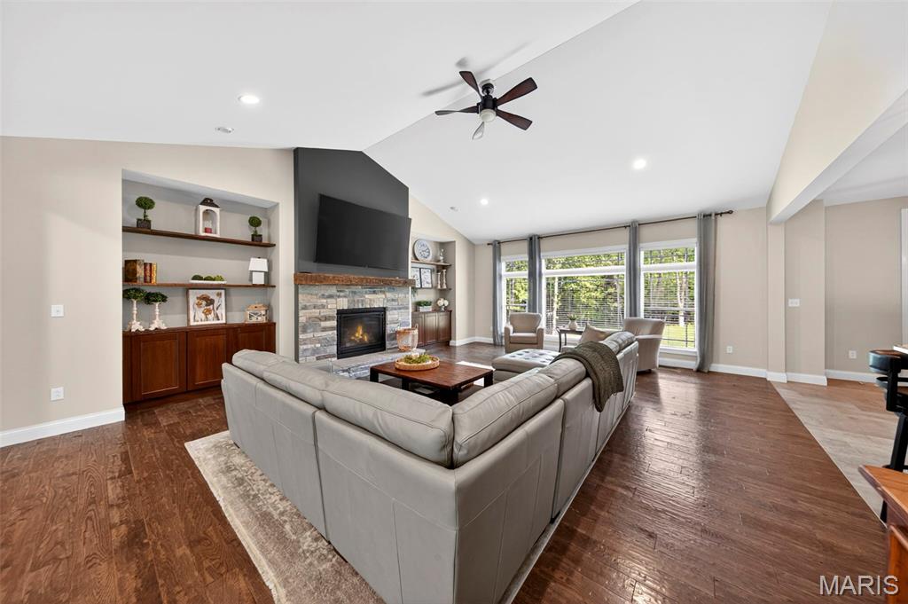 Crown Pointe Farms - Residential