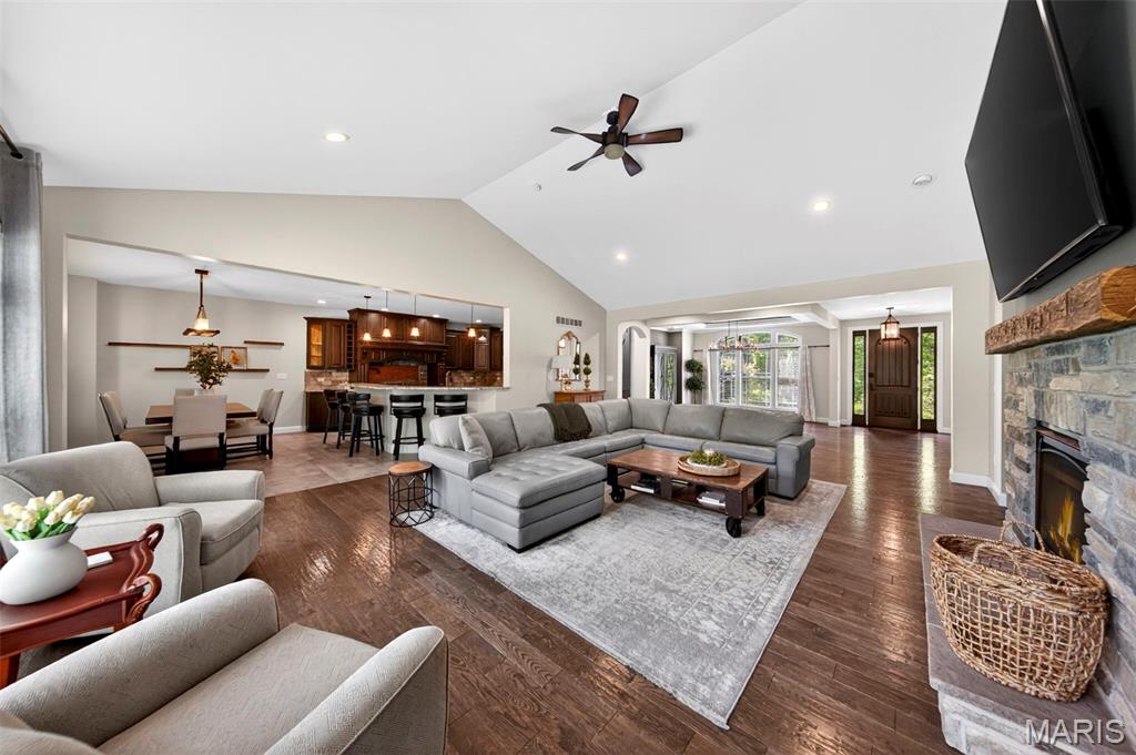 Crown Pointe Farms - Residential