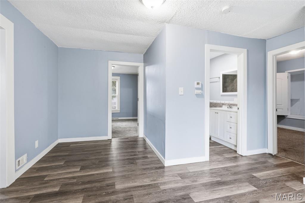 Ferguson Home Acres - Residential
