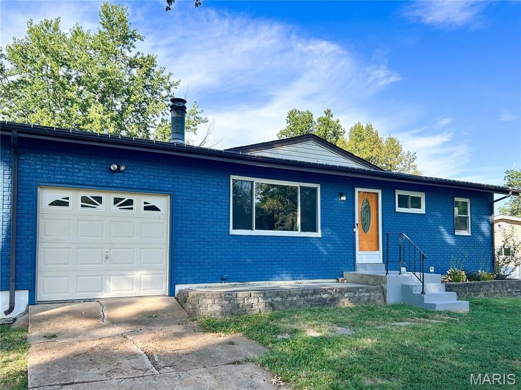 Welcome home to this inviting 3-bedroom, 2-bathroom home featuring an open floor plan that creates a comfortable flow for everyday living and entertaining. The spacious, fully fenced and flat backyard is a standout feature, offering plenty of room for gatherings, outdoor dining, play, or simply relaxing.

Recent updates provide added peace of mind, including a new roof in 2025, a new water heater in 2022, and stainless steel kitchen appliances replaced in 2019. With a functional layout, generous outdoor space, and thoughtful updates, this home is ready to welcome its next owner.

Schedule your showing and come see all this home has to offer!