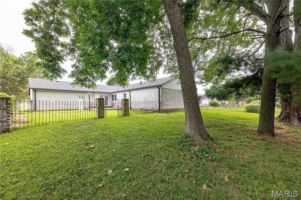 Mayer Wedgwood Green Pheasant Run - Residential