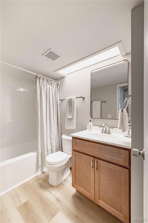 Mayer Wedgwood Green Pheasant Run - Residential