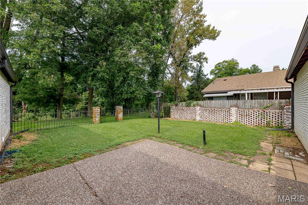 Mayer Wedgwood Green Pheasant Run - Residential