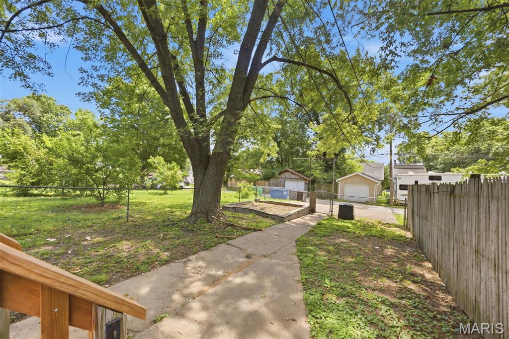 Blow Ewings Carondelet Add - Residential