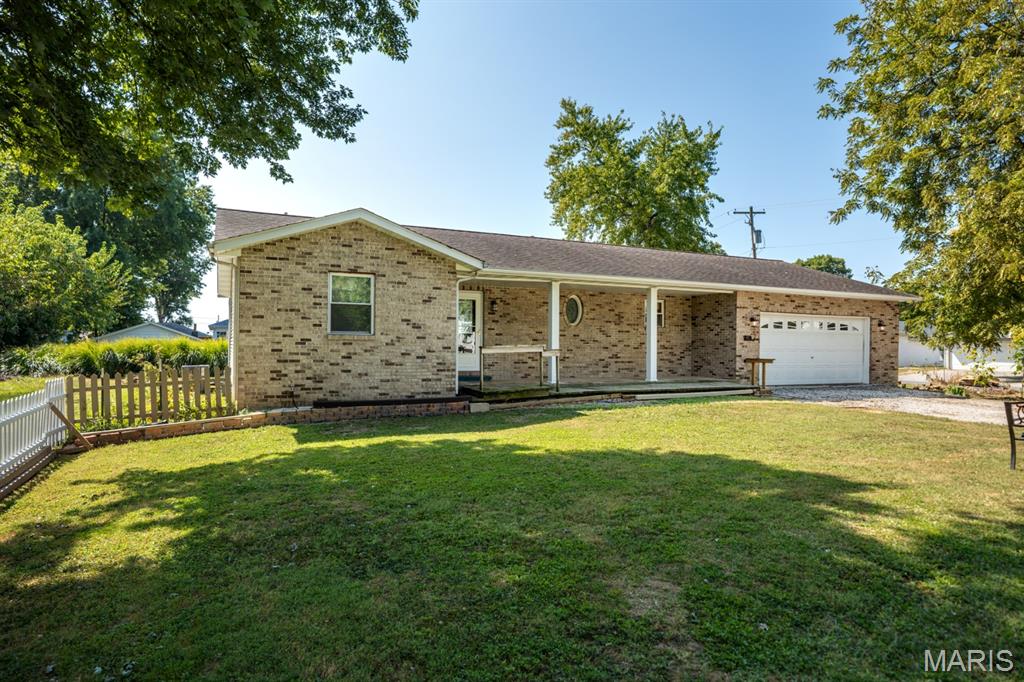 Lillian Walls Add - Residential