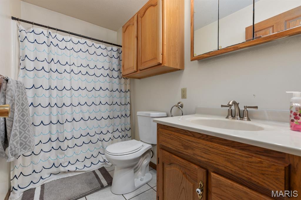 Lillian Walls Add - Residential