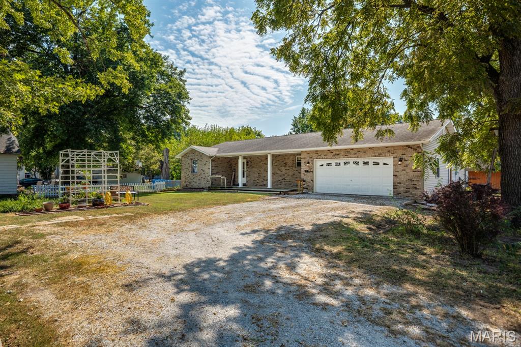 Lillian Walls Add - Residential