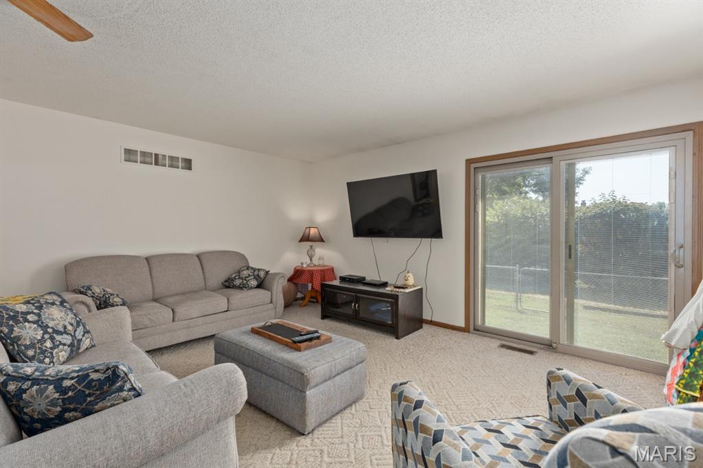 Lillian Walls Add - Residential